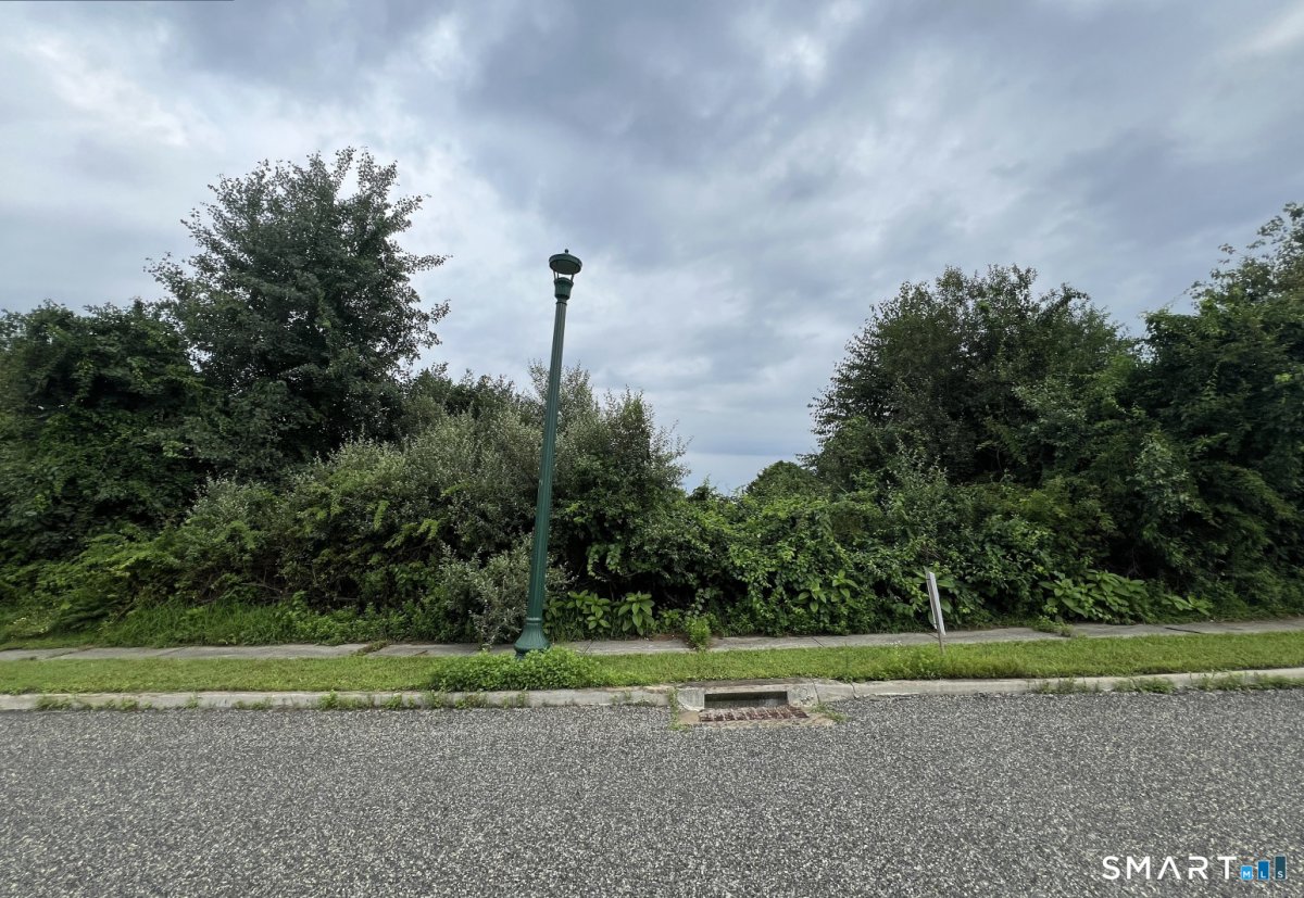 29 Farm View Drive, Norwich, CT