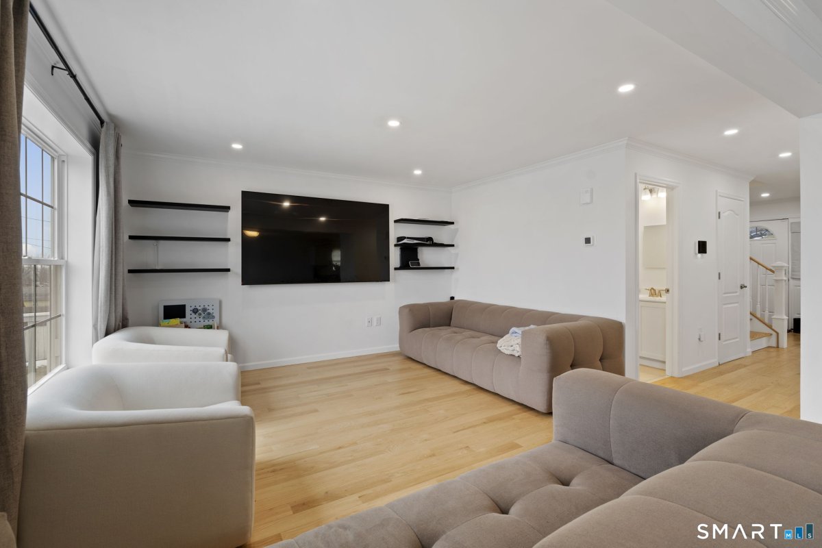 156 Dayton Road, Bridgeport, CT