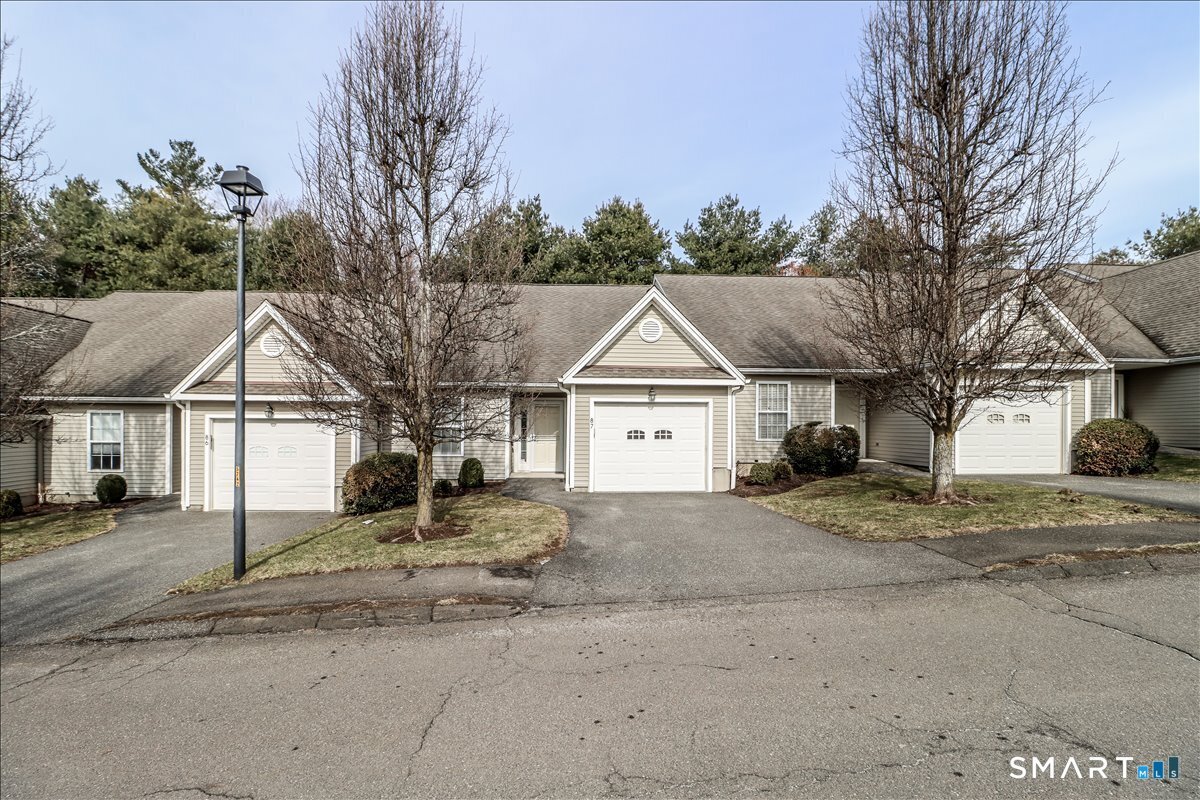 87 Haley Lane #87, Newtown, CT