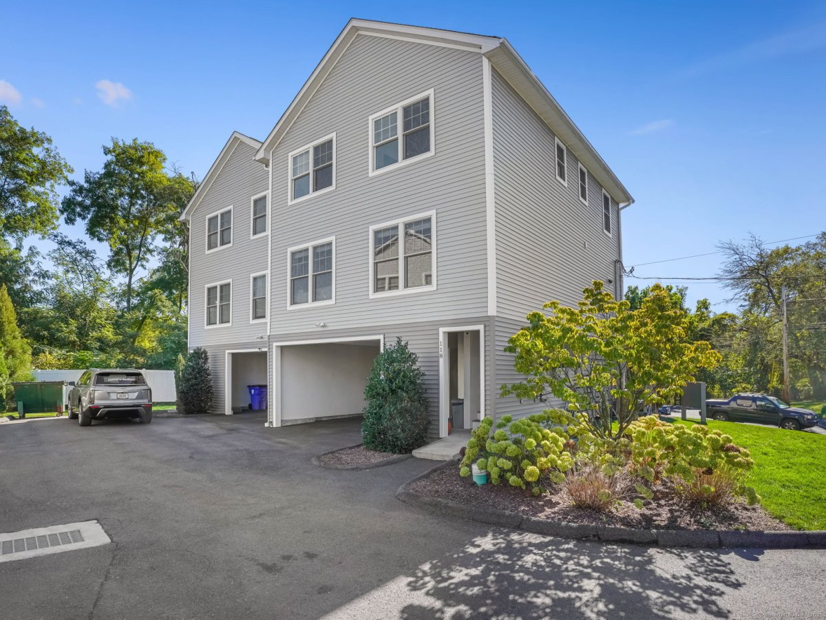 118 Berwick Avenue #118, Fairfield, CT