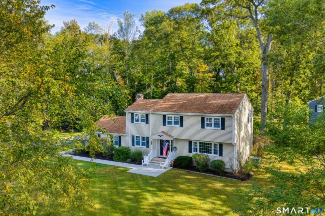 36 Greenbrier Road, Trumbull, CT