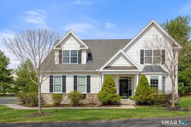 6 Brookside Drive #6