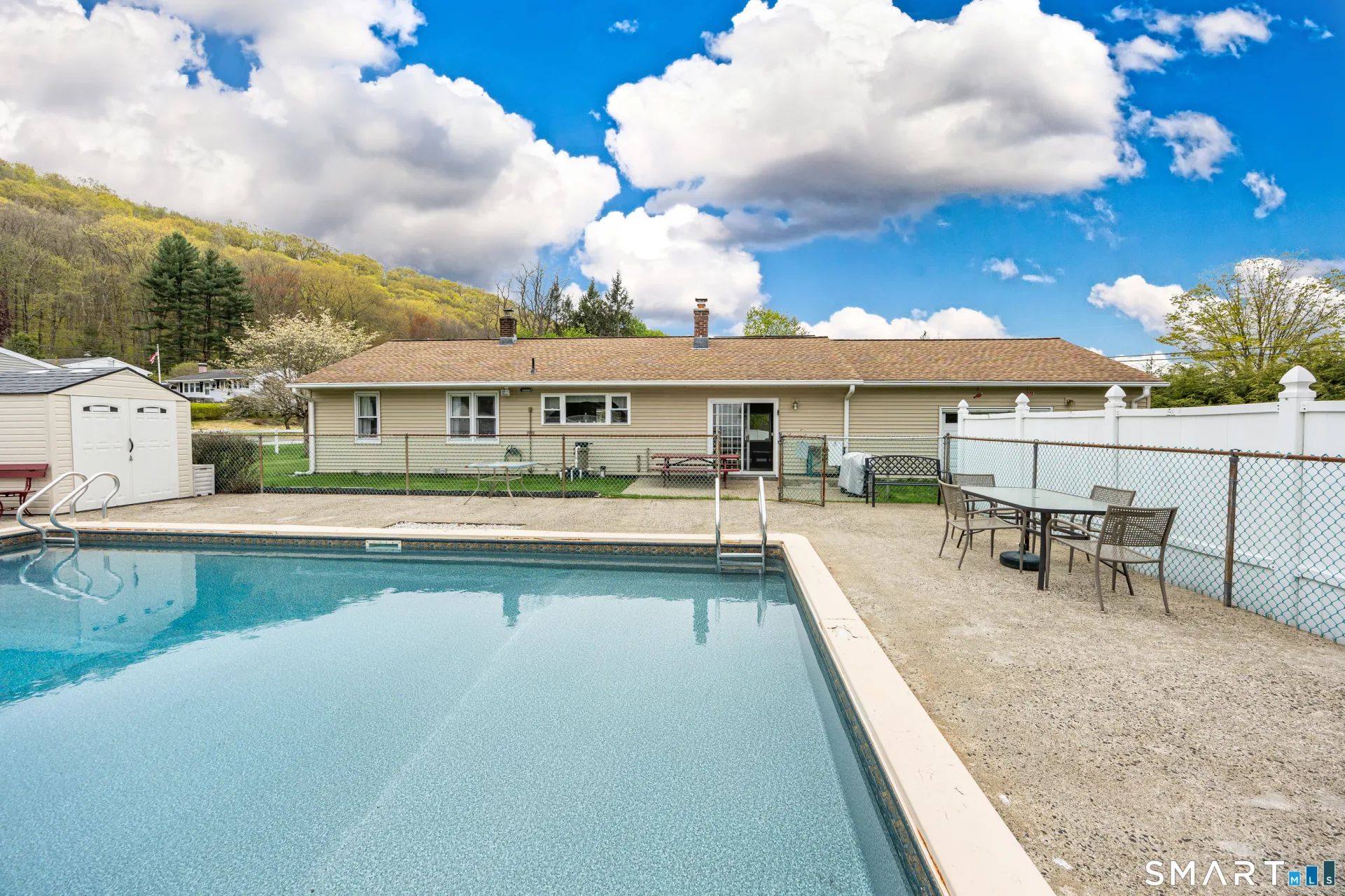 44 Beacon Manor Road, Naugatuck, CT