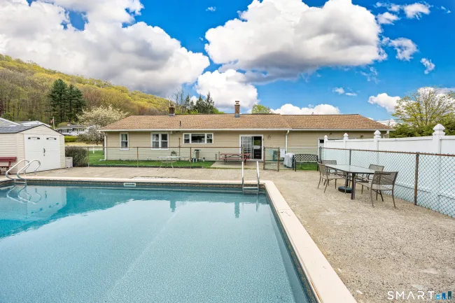 44 Beacon Manor Road