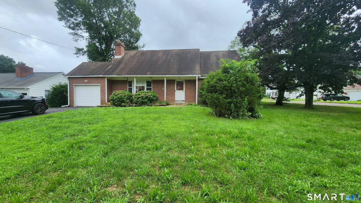 16 Raymond Road, Woodbridge, CT