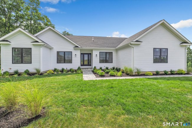 20 Hunting Ridge Road, Middlebury, CT