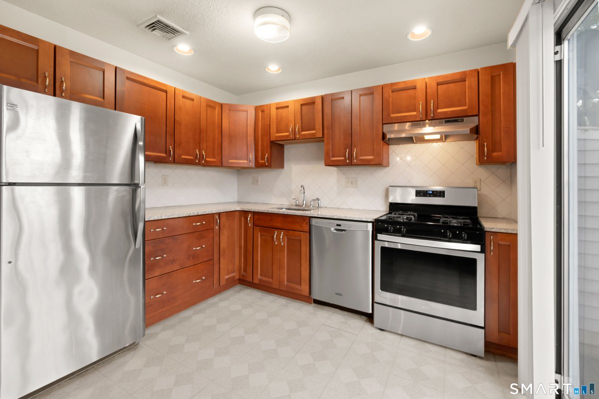 48 Homeside Avenue #4, West Haven, CT