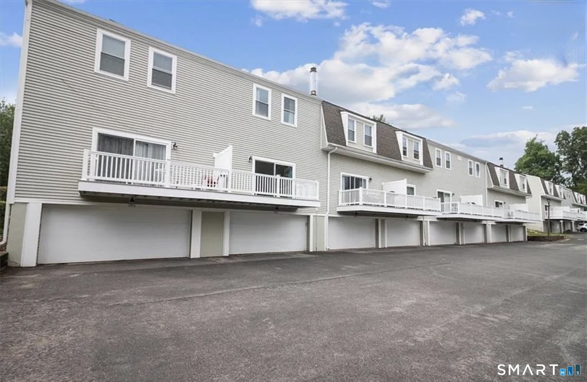235 Brittany Farms Road #APT G, New Britain, CT