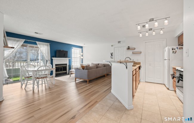 1 Forest Glen Circle #11, Middletown, CT