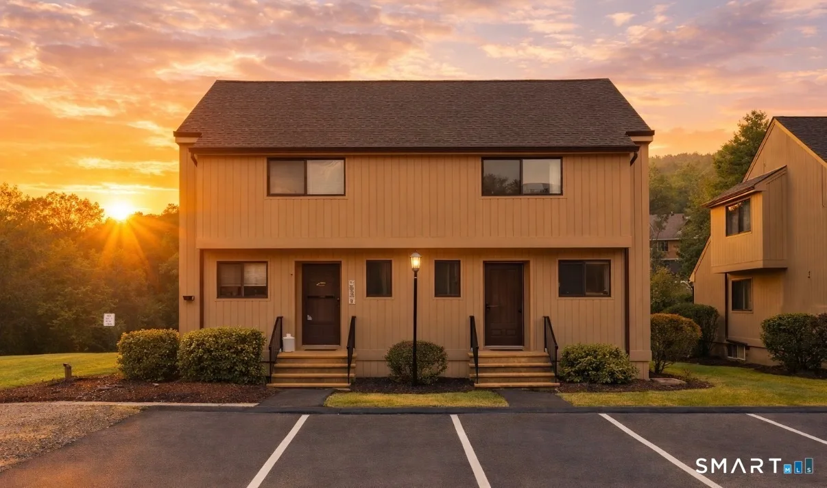 9 Avon Court #9, Beacon Falls, CT