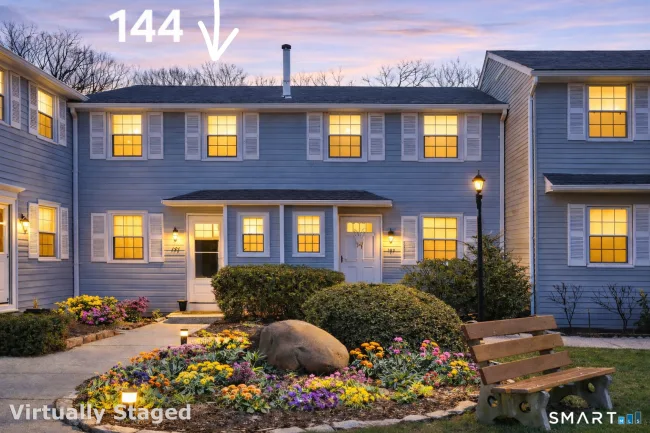 144 East Gate Lane #144, Hamden, CT