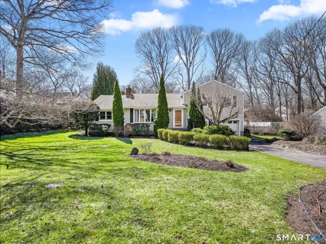 30 Rolling Wood Drive