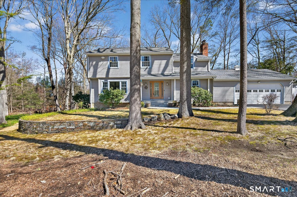 33 Tall Pine Road, Milford, CT