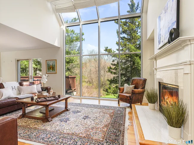 230 New Canaan Avenue #APT 14