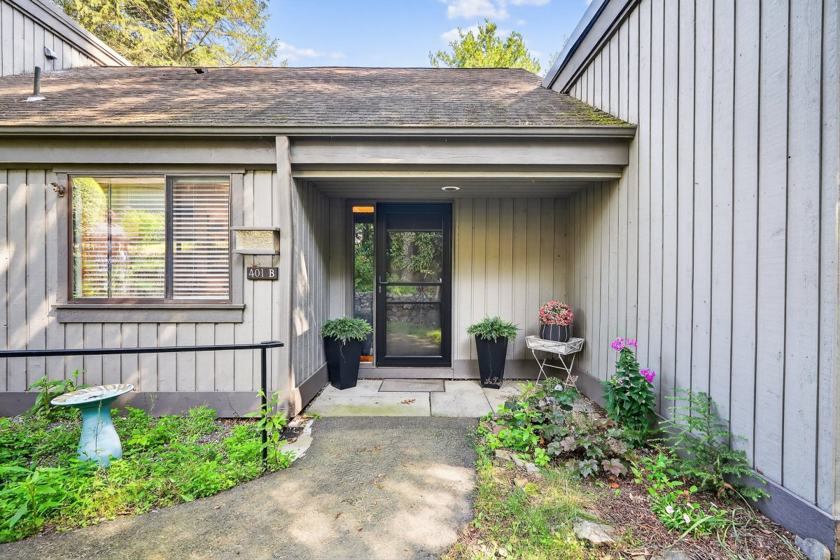 401 Heritage Village #B, Southbury, CT