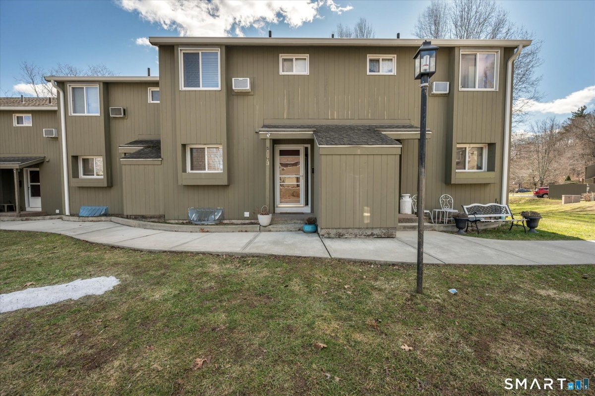 13 McKenna Drive, Middletown, CT