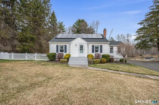 8 North Higgins Street, Plymouth, CT