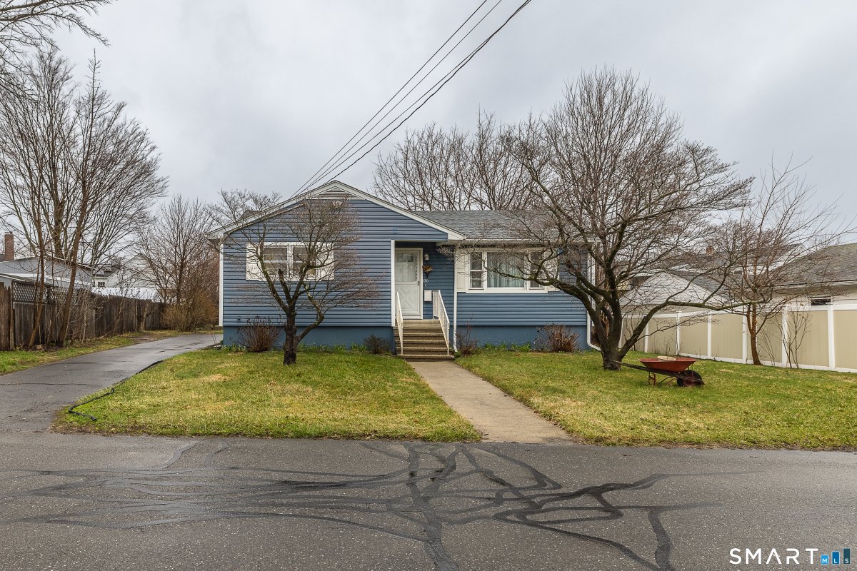 130 Holroyd Street, Bridgeport, CT