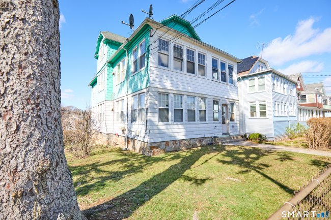 203-207 Wayne Street, Bridgeport, CT