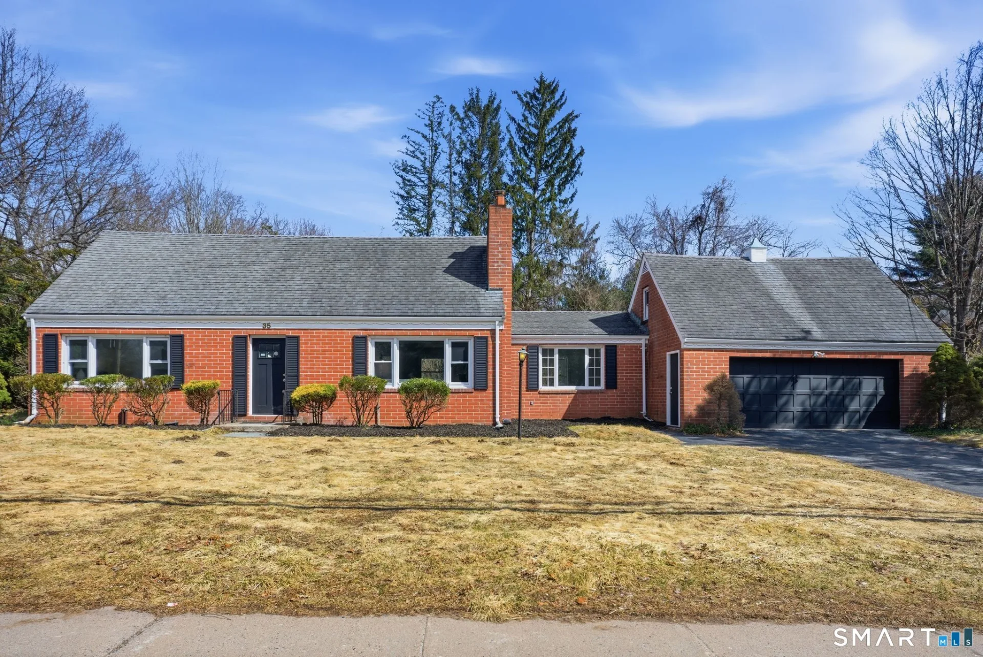 35 Dyer Avenue, Canton, CT