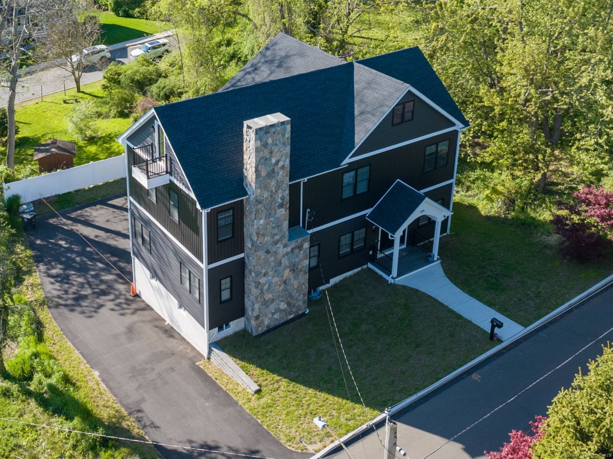 125 Ridgewood Drive, Milford, CT