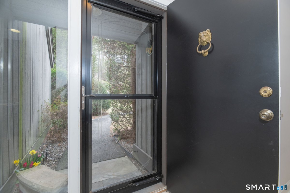 261 Heritage Village #E, Southbury, CT