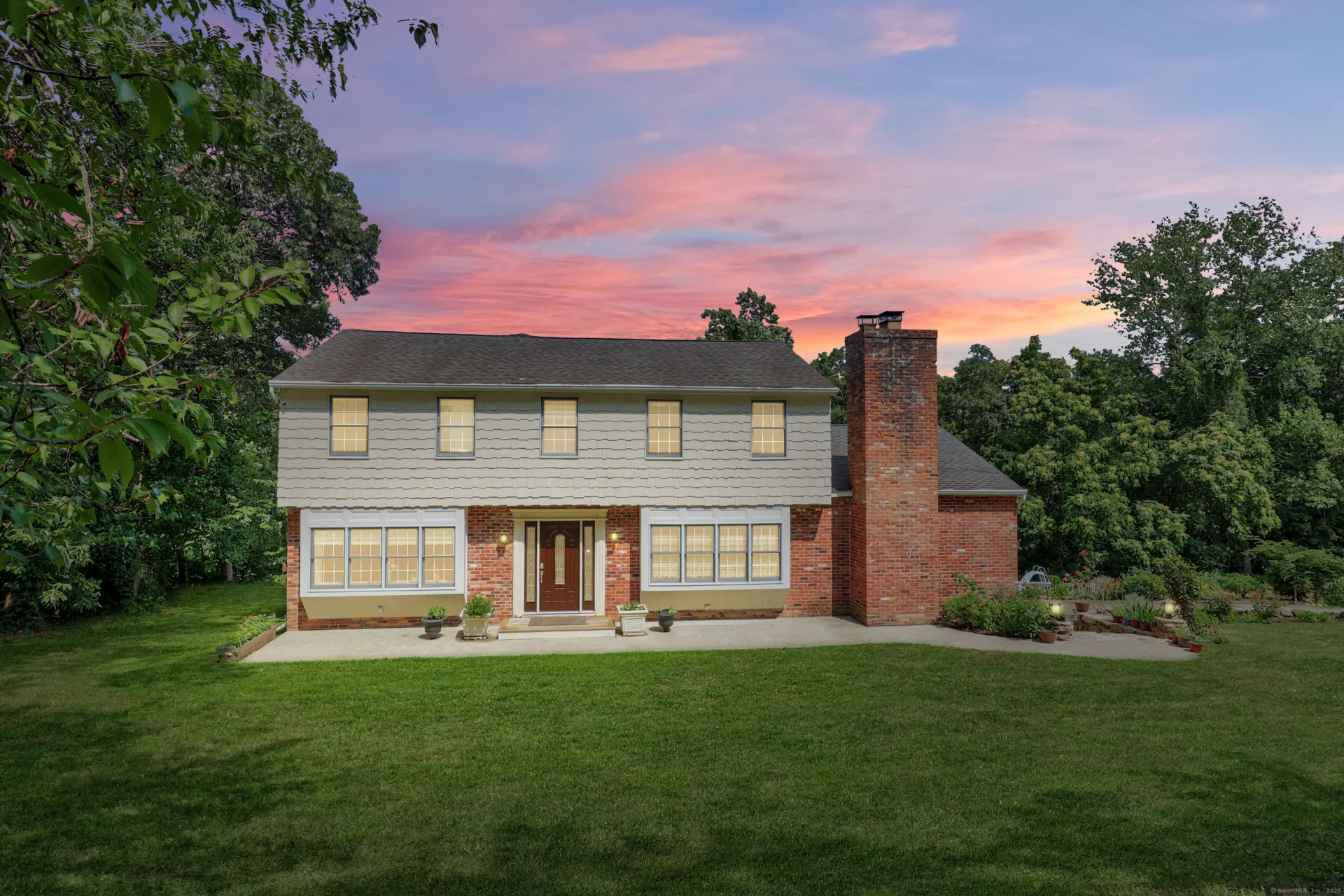 11 Ariel Road, Woodbridge, CT