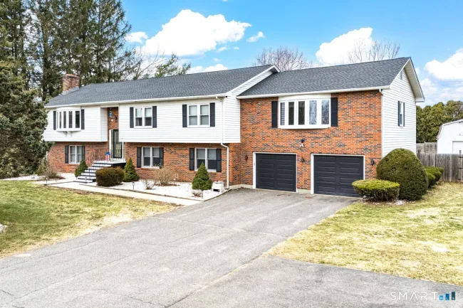 136 Broad Brook Road, Enfield, CT