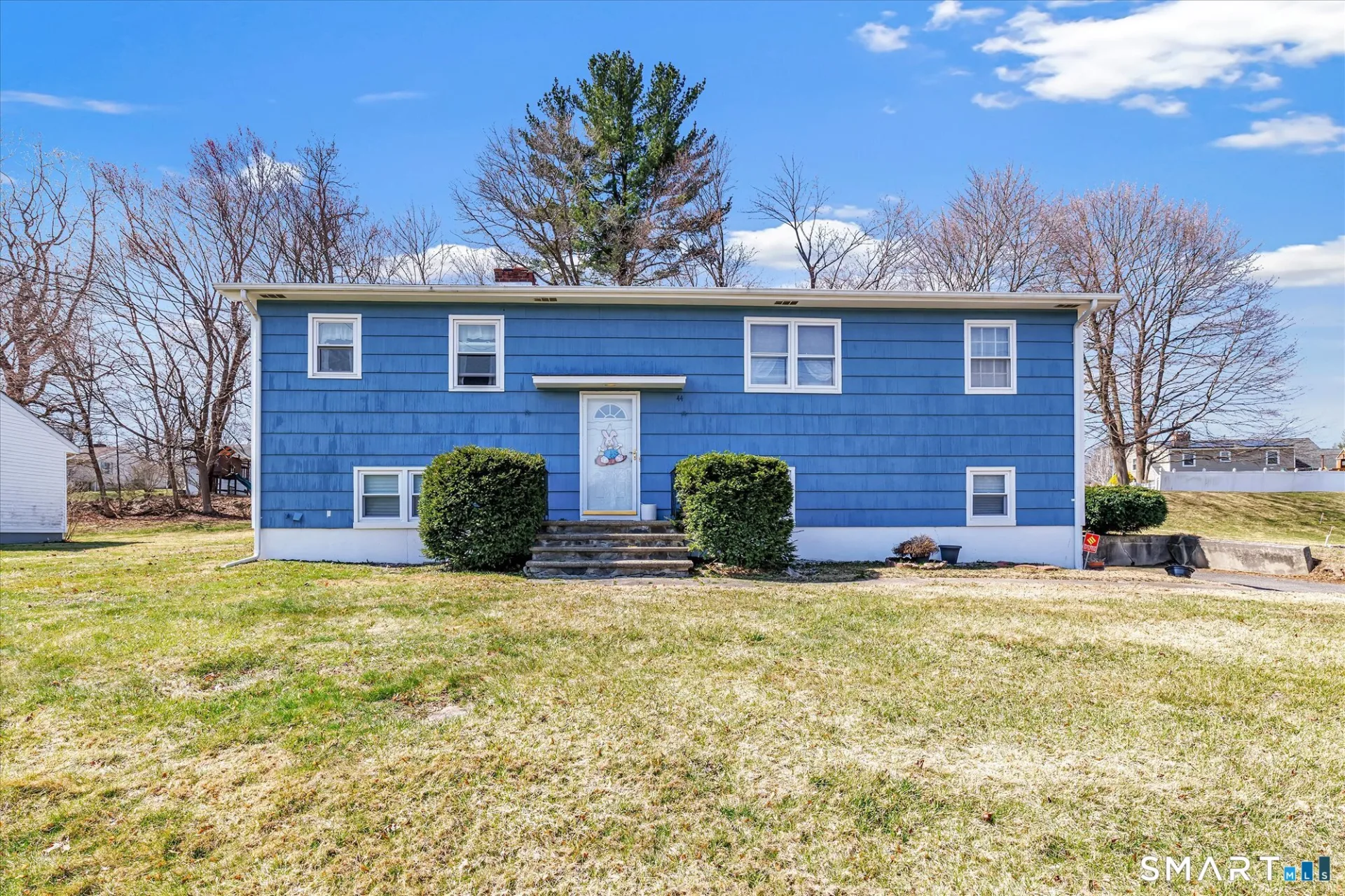 44 Meadowbrook Road, Danbury, CT