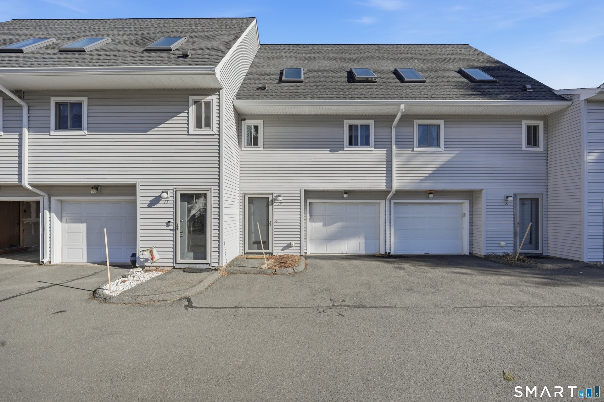 19 Chelsea Lane #19, East Granby, CT