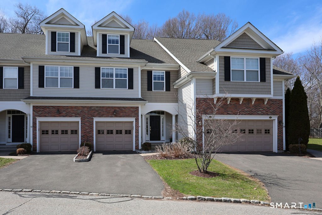 41 Park Place Circle #41, West Hartford, CT