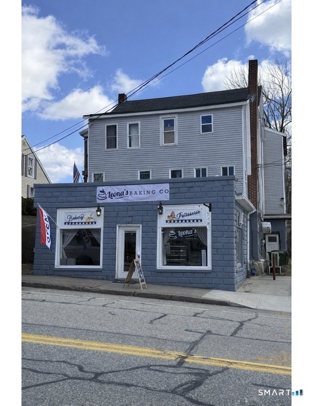 347-349 Kennedy Drive, Putnam, CT