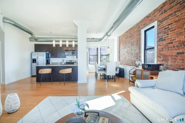 881 Lafayette Boulevard #3M, Bridgeport, CT