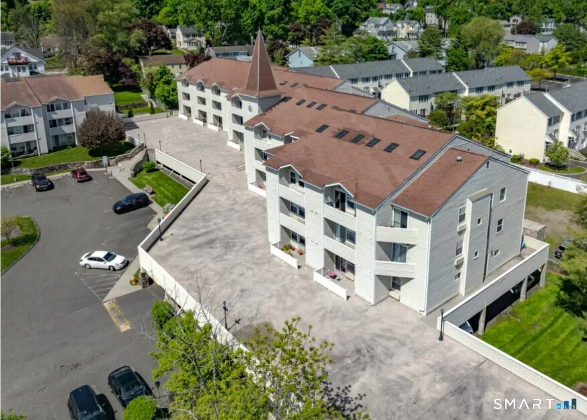 163 South Street #55, Danbury, CT