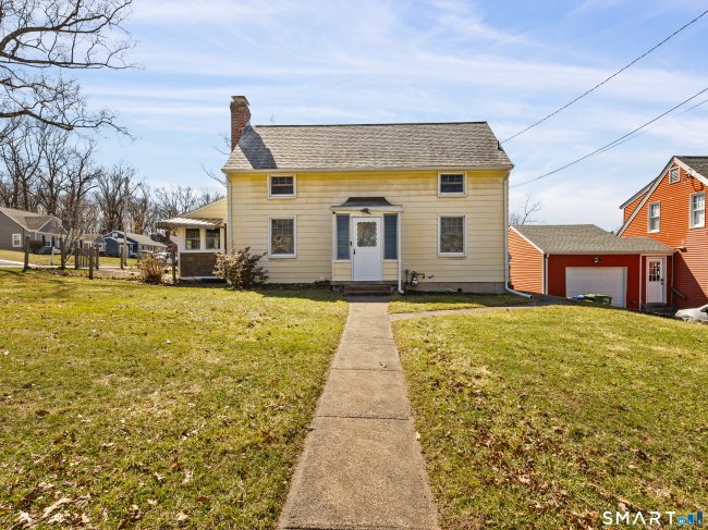 39 Lincoln Avenue, Wallingford, CT