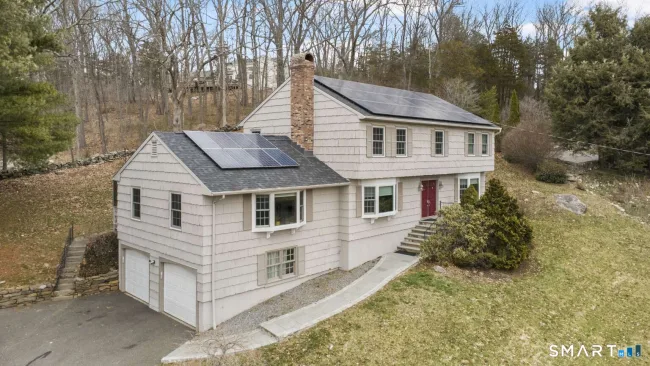 32 Macmath Drive, Trumbull, CT