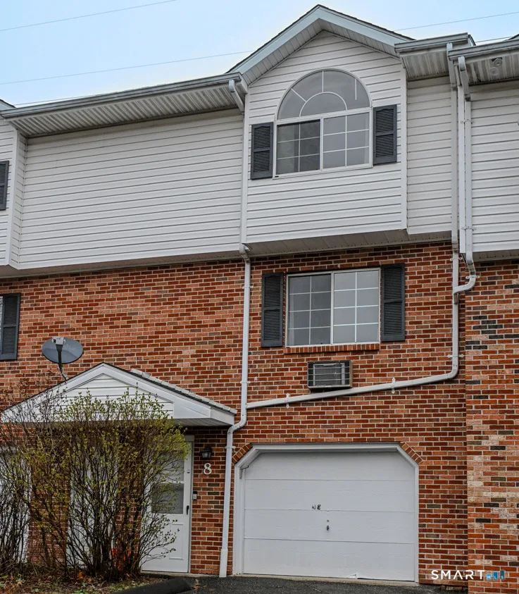 24 Blueridge Drive #L8, Waterbury, CT