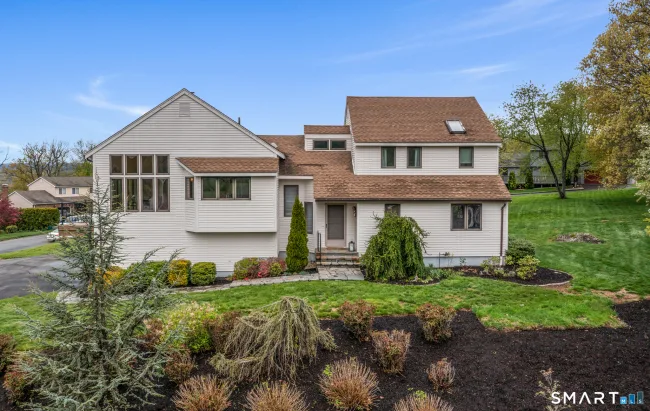 4 Weatherstone Ridge Road, Plainville, CT
