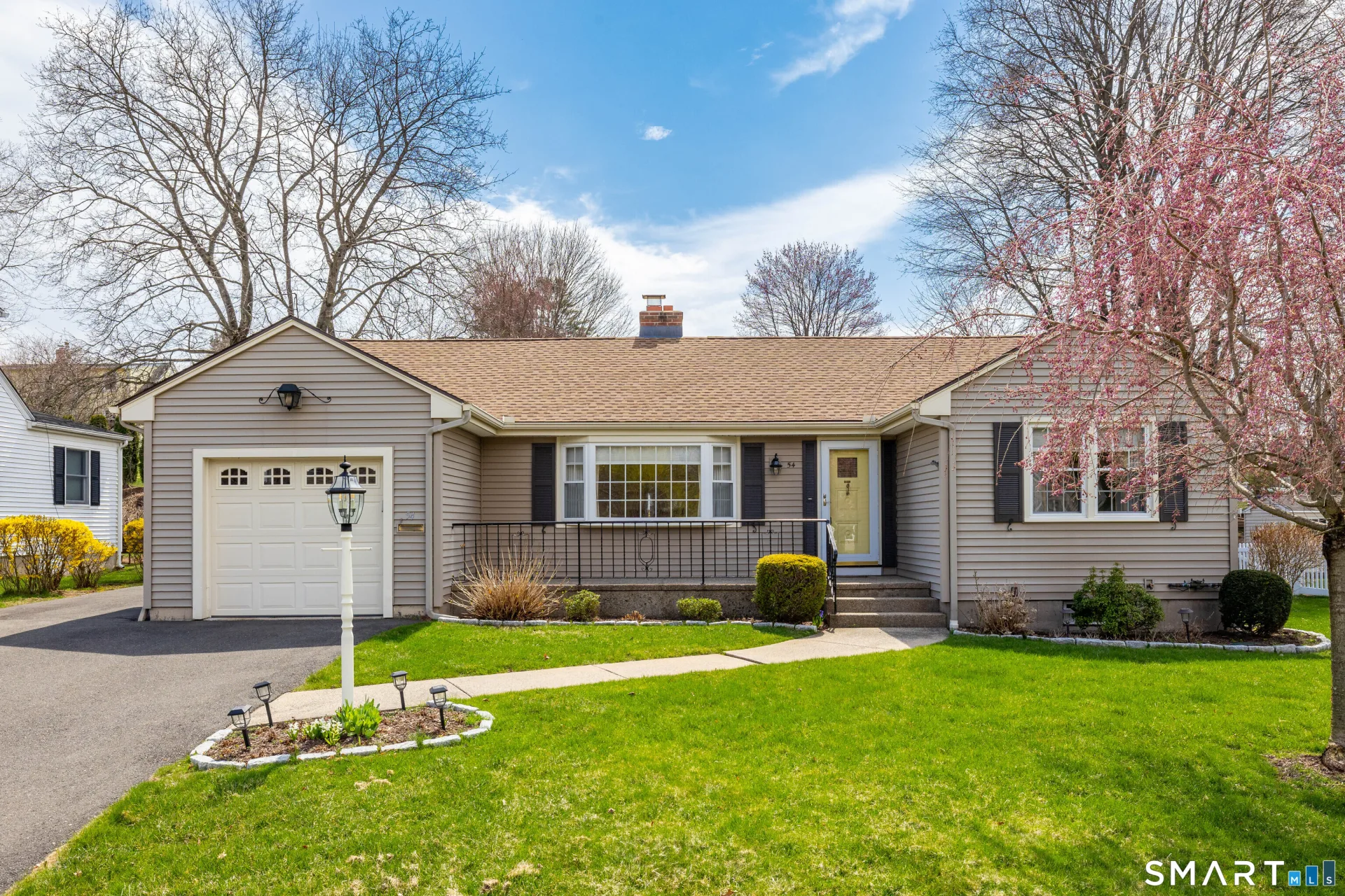 54 Hardwick Road, Bristol, CT