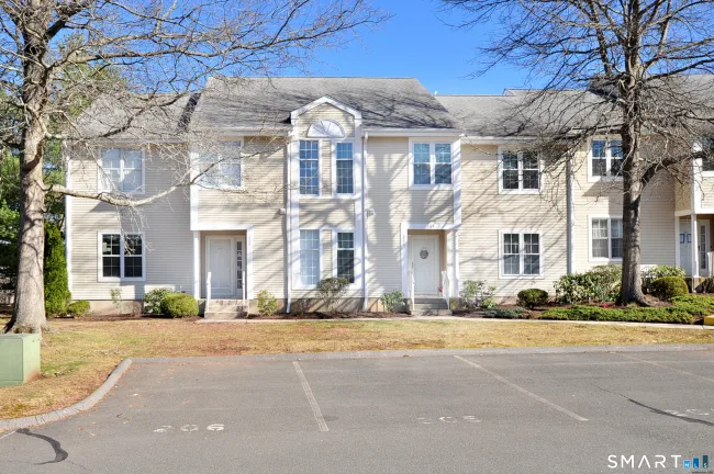 207 Country Club Court #207, Rocky Hill, CT