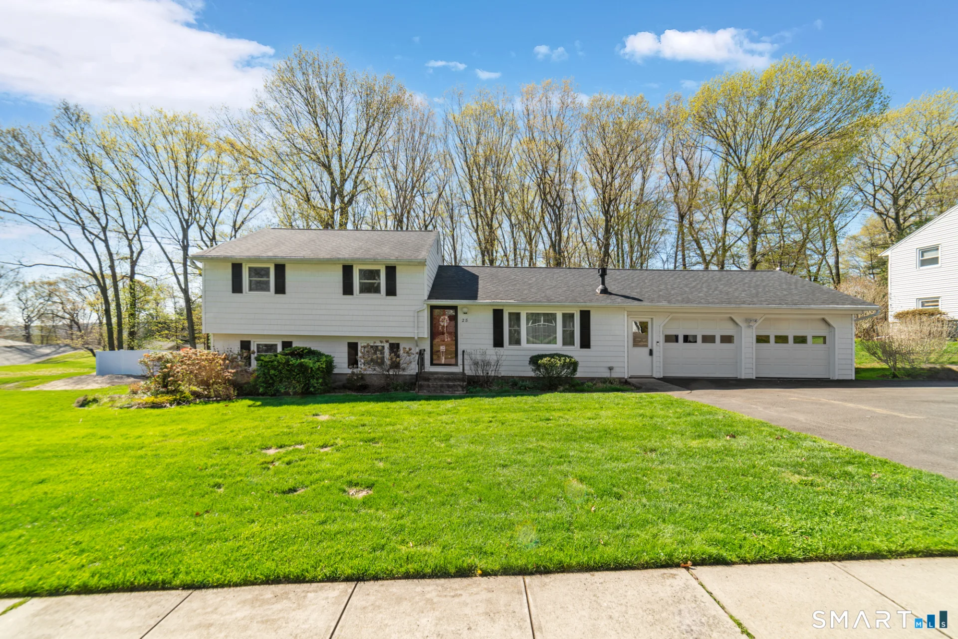 28 Beechwood Road, Plainville, CT