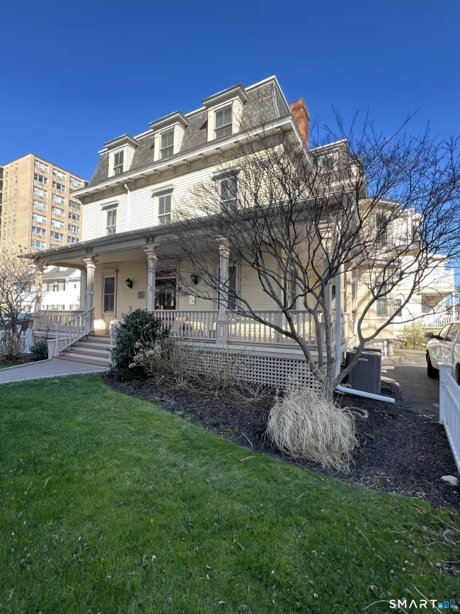 49 Glenbrook Road #103