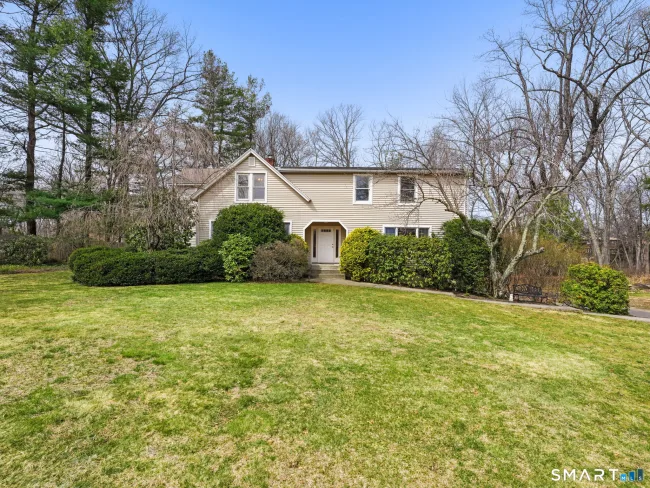 7 McGuire Road, Trumbull, CT