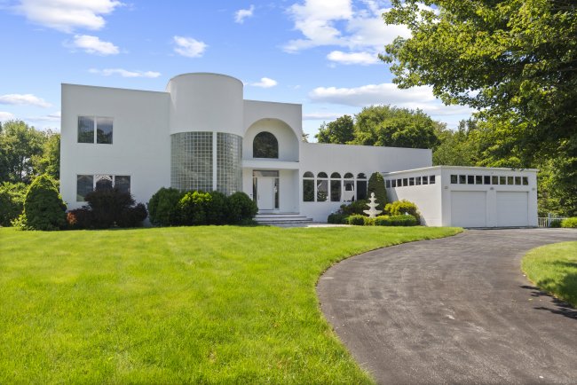 45 Brookview Court, Groton, CT