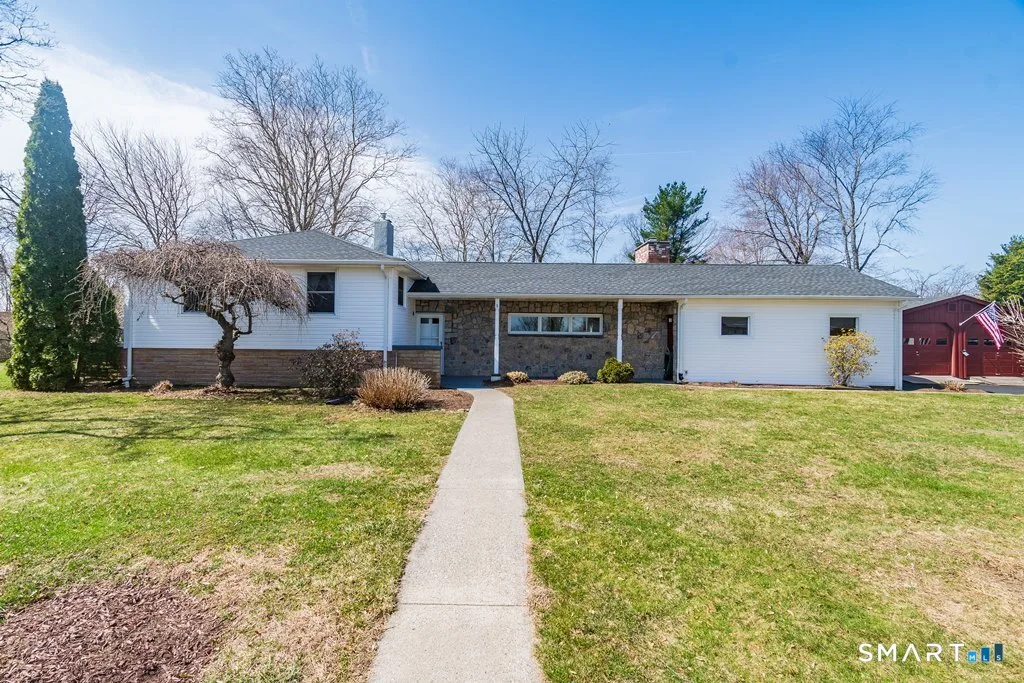 12 Crest Road, Danbury, CT