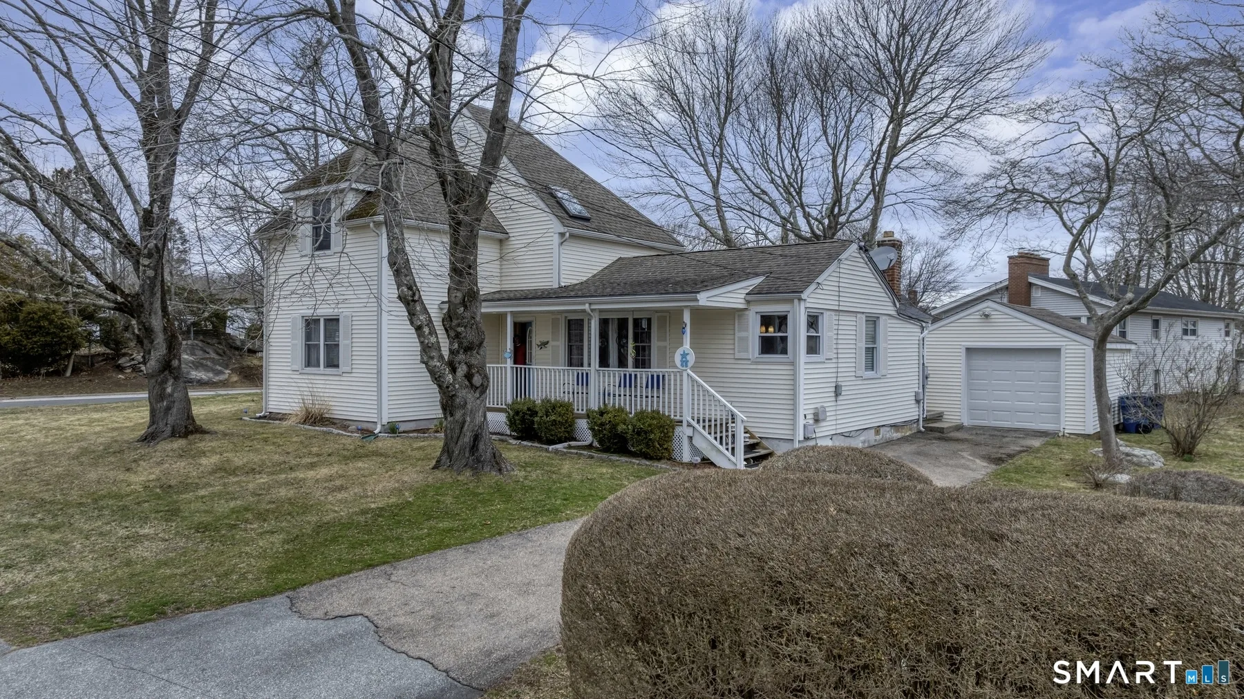 45 Ridgewood Avenue, Waterford, CT