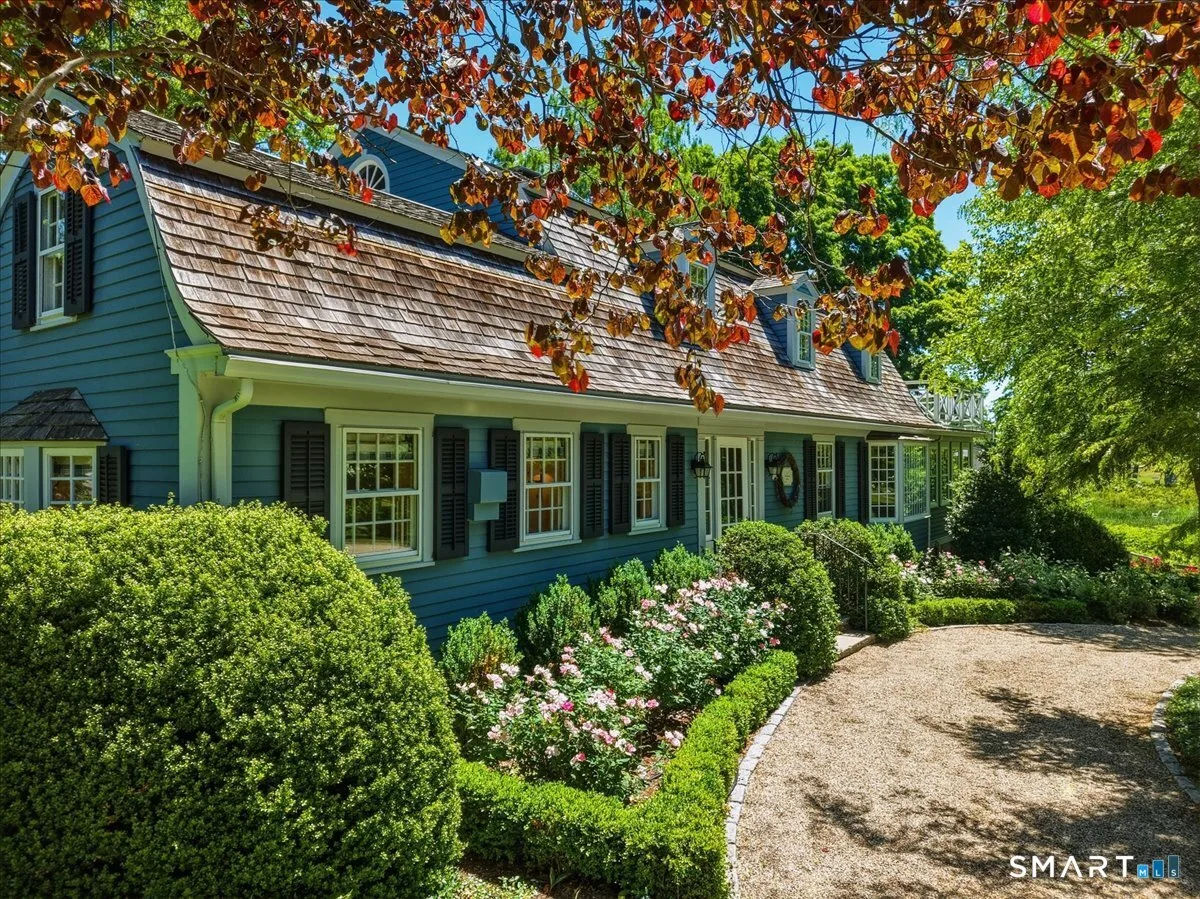 24 New City Street, Essex, CT