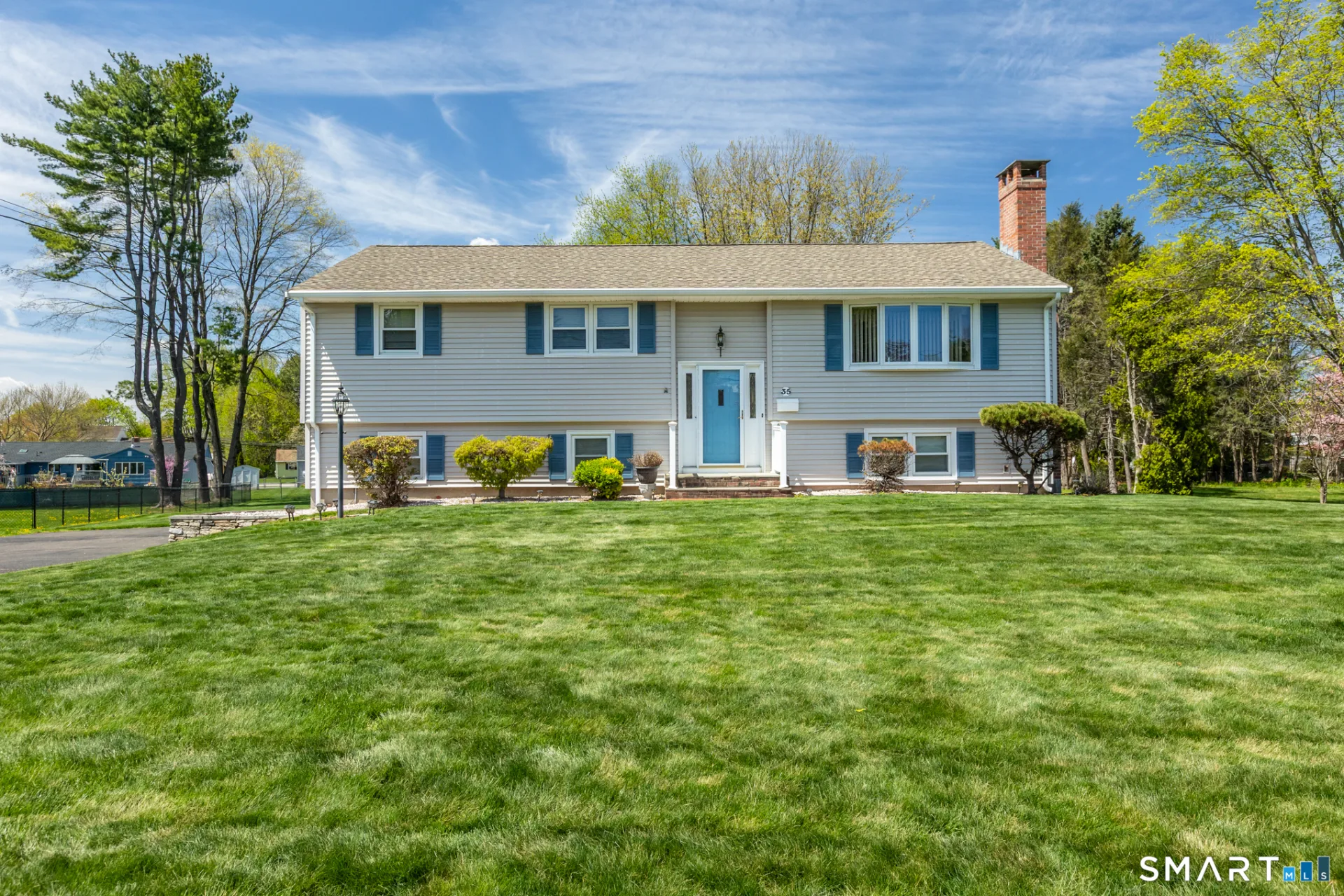 35 Puritan Lane, Newington, CT