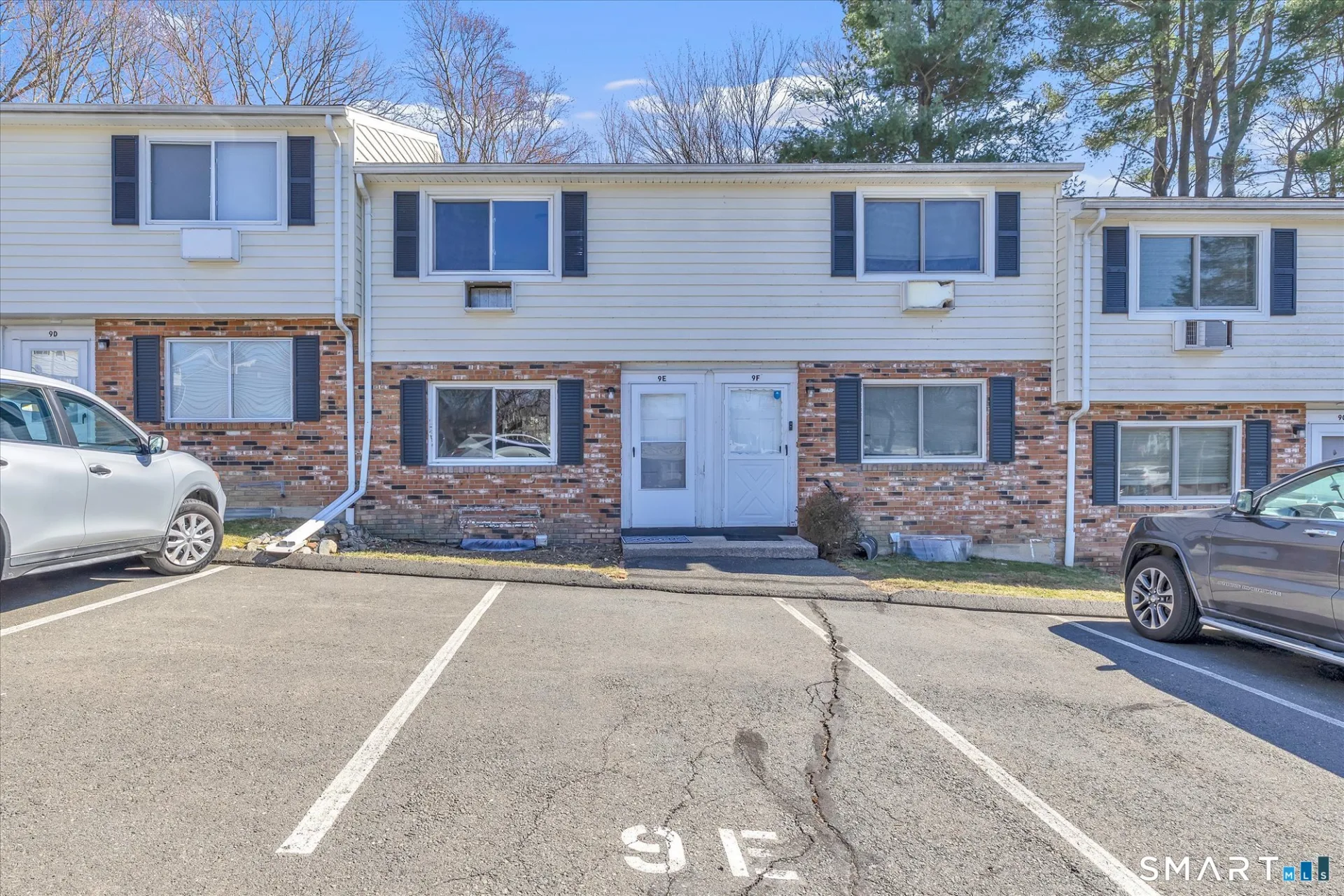 461 Spring Street #9E, Naugatuck, CT