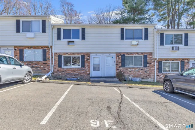 461 Spring Street #9E, Naugatuck, CT